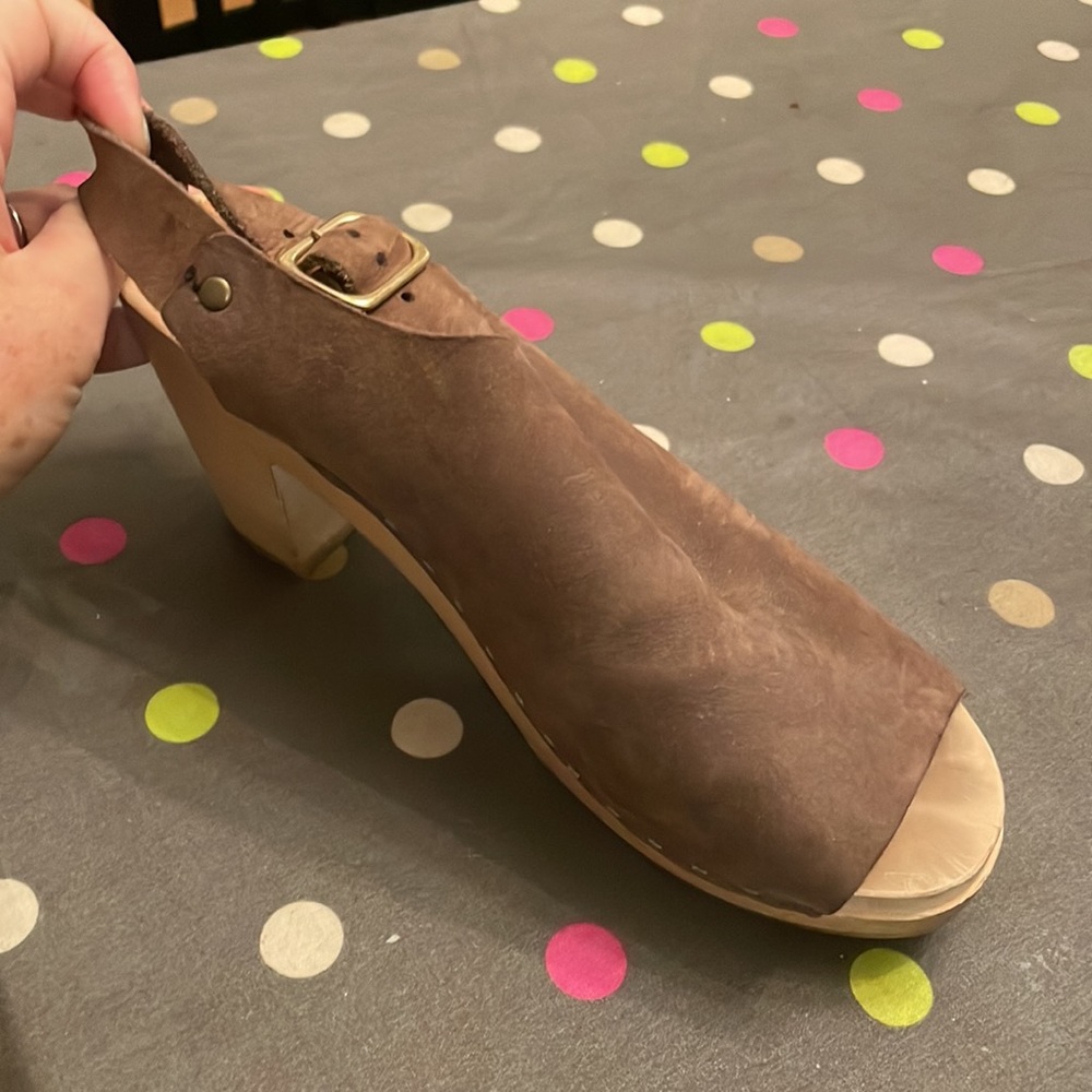 Cocoa Brown Bryr Clogs - Size 38 Barely Worn - image 4